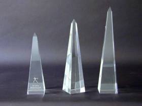 Glaspyramide - Bild vergrößern